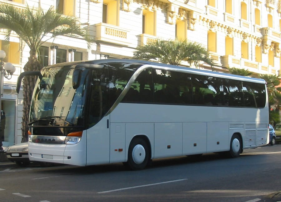 Coach Charter in Paris